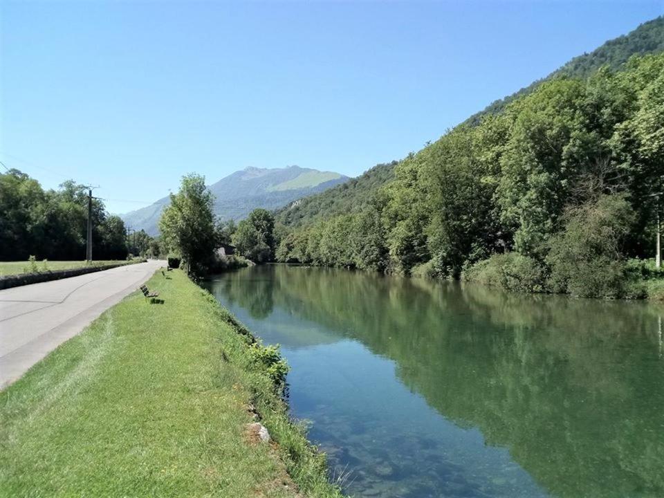 Green Bike Pyrenees Louvie Juzon Exteriér fotografie